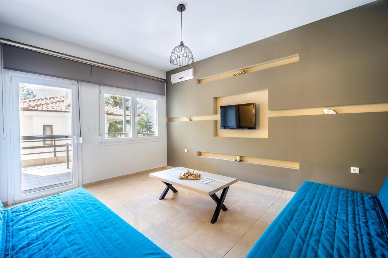 סקאלה פוטאמיאס Onites Elegant Suites מראה חיצוני תמונה