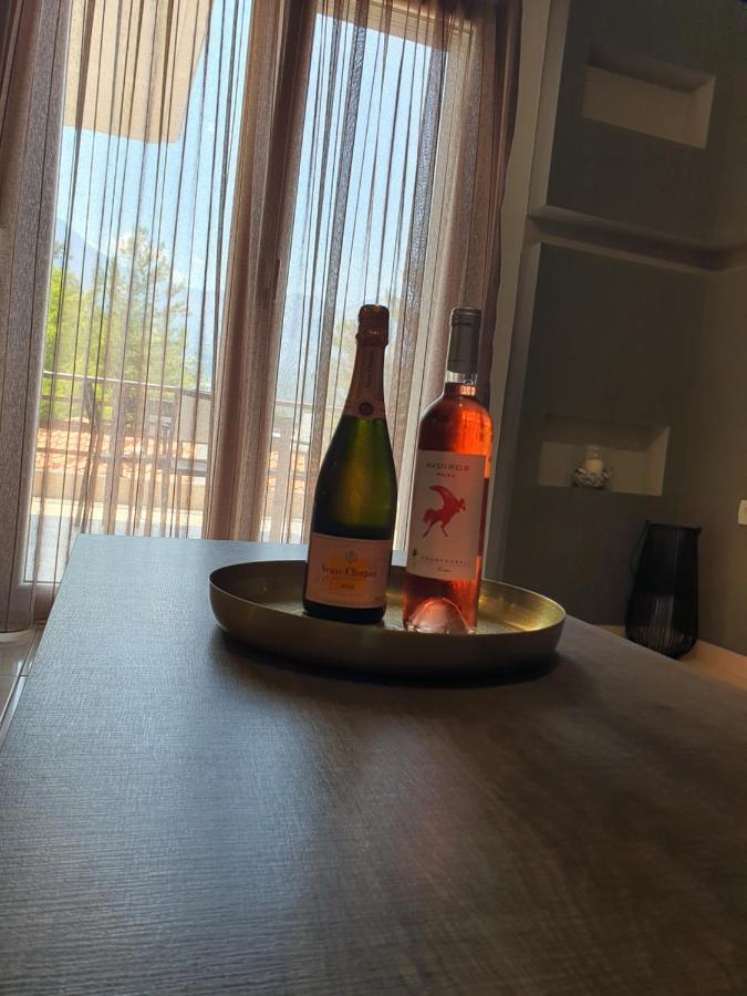 סקאלה פוטאמיאס Onites Elegant Suites מראה חיצוני תמונה