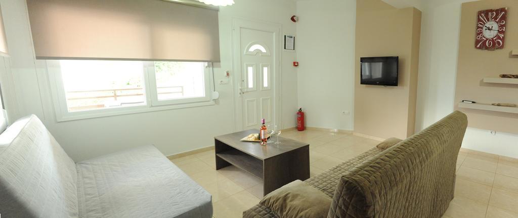 סקאלה פוטאמיאס Onites Elegant Suites מראה חיצוני תמונה
