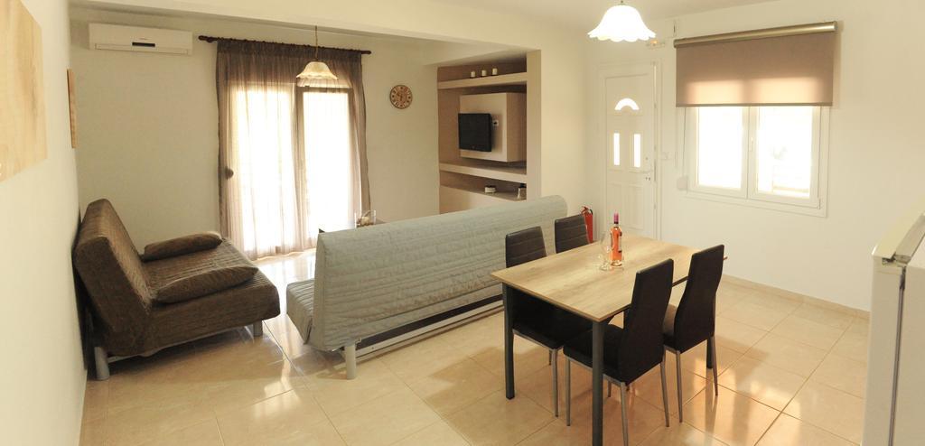 סקאלה פוטאמיאס Onites Elegant Suites מראה חיצוני תמונה